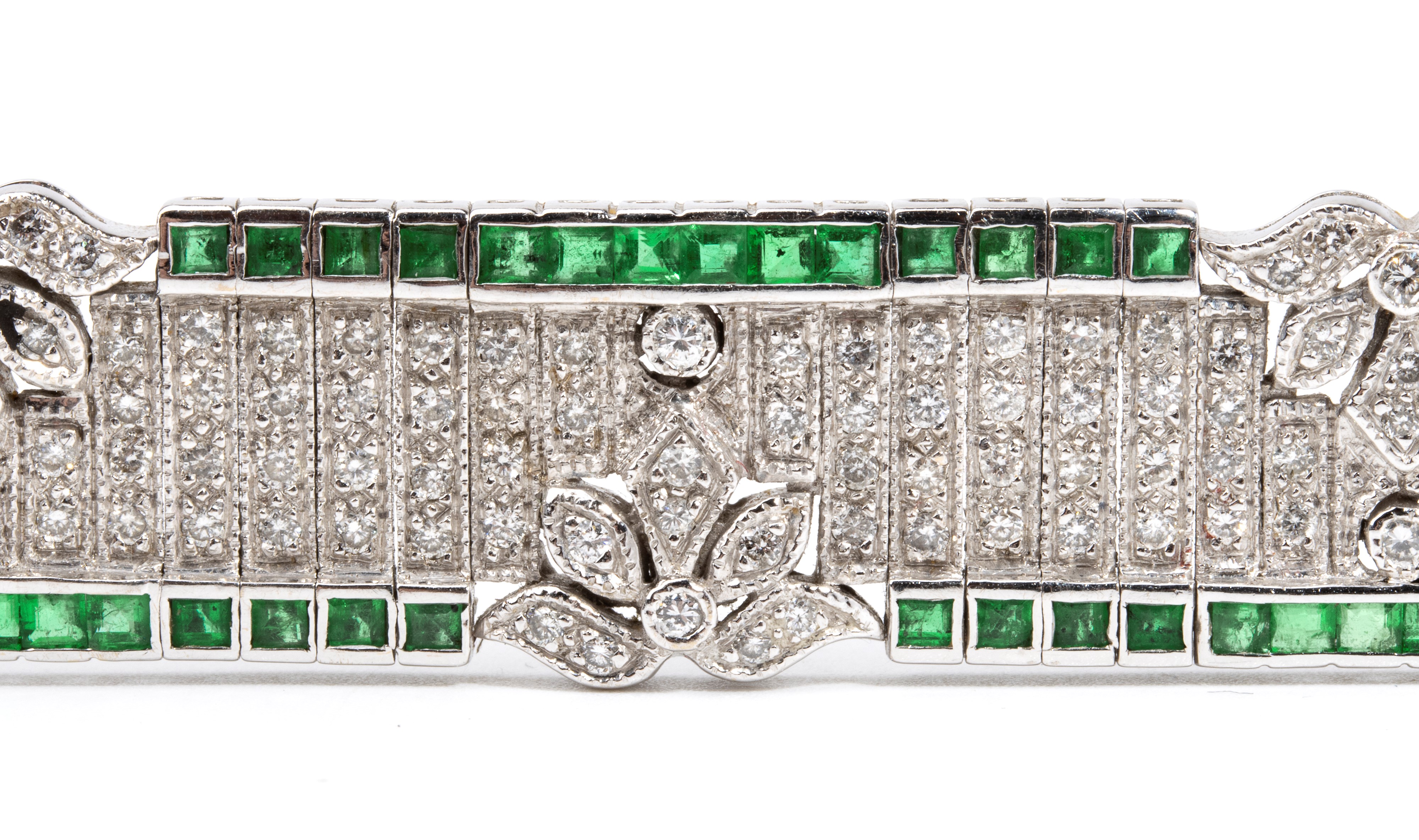 Bracciale in oro bianco 18k con diamanti e smeraldi, anni '30