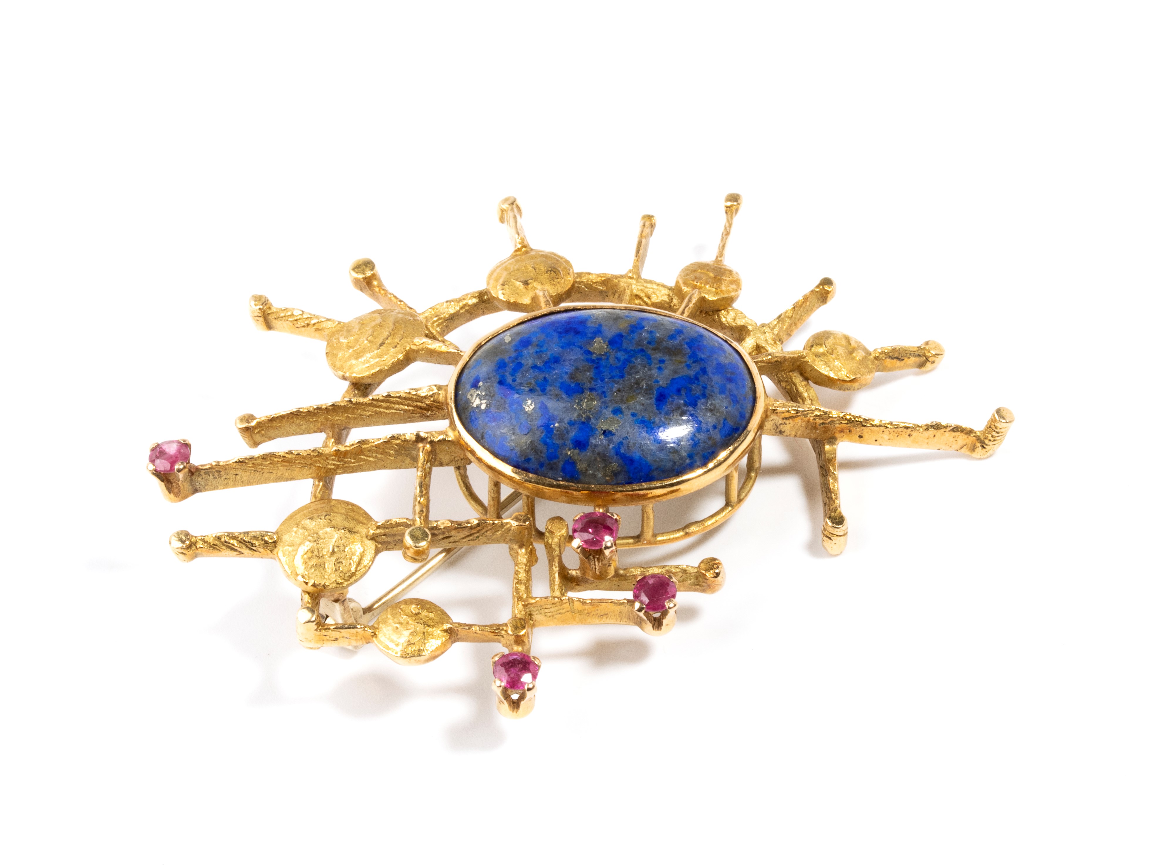 Spilla in oro con lapislazzuli e rubini