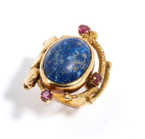 ALBERTO ZUCCHETTA - Anello in oro con lapislazzuli e rubini