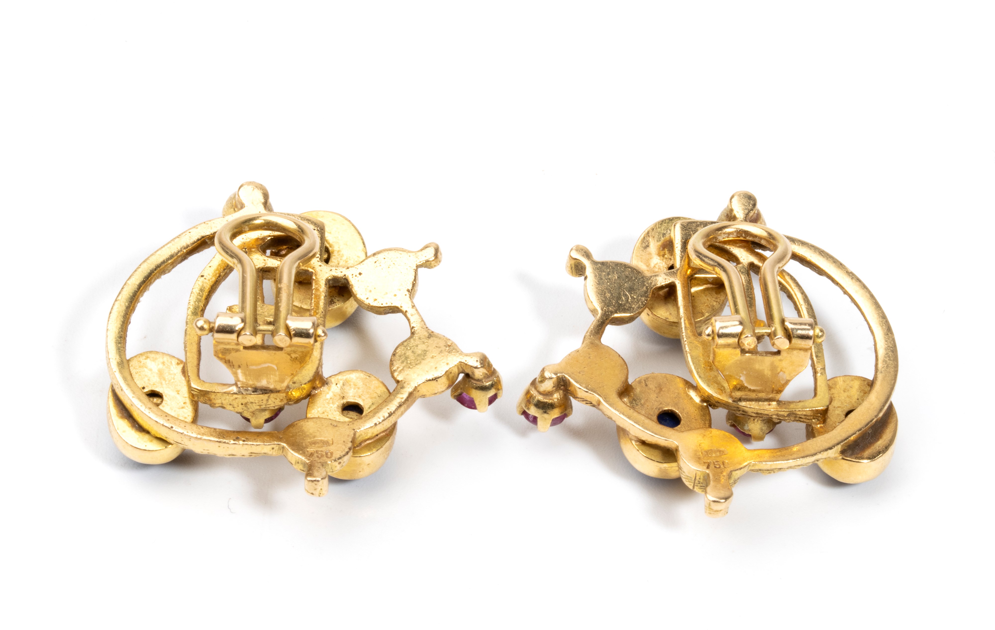 Orecchini in oro con lapislazzuli e rubini