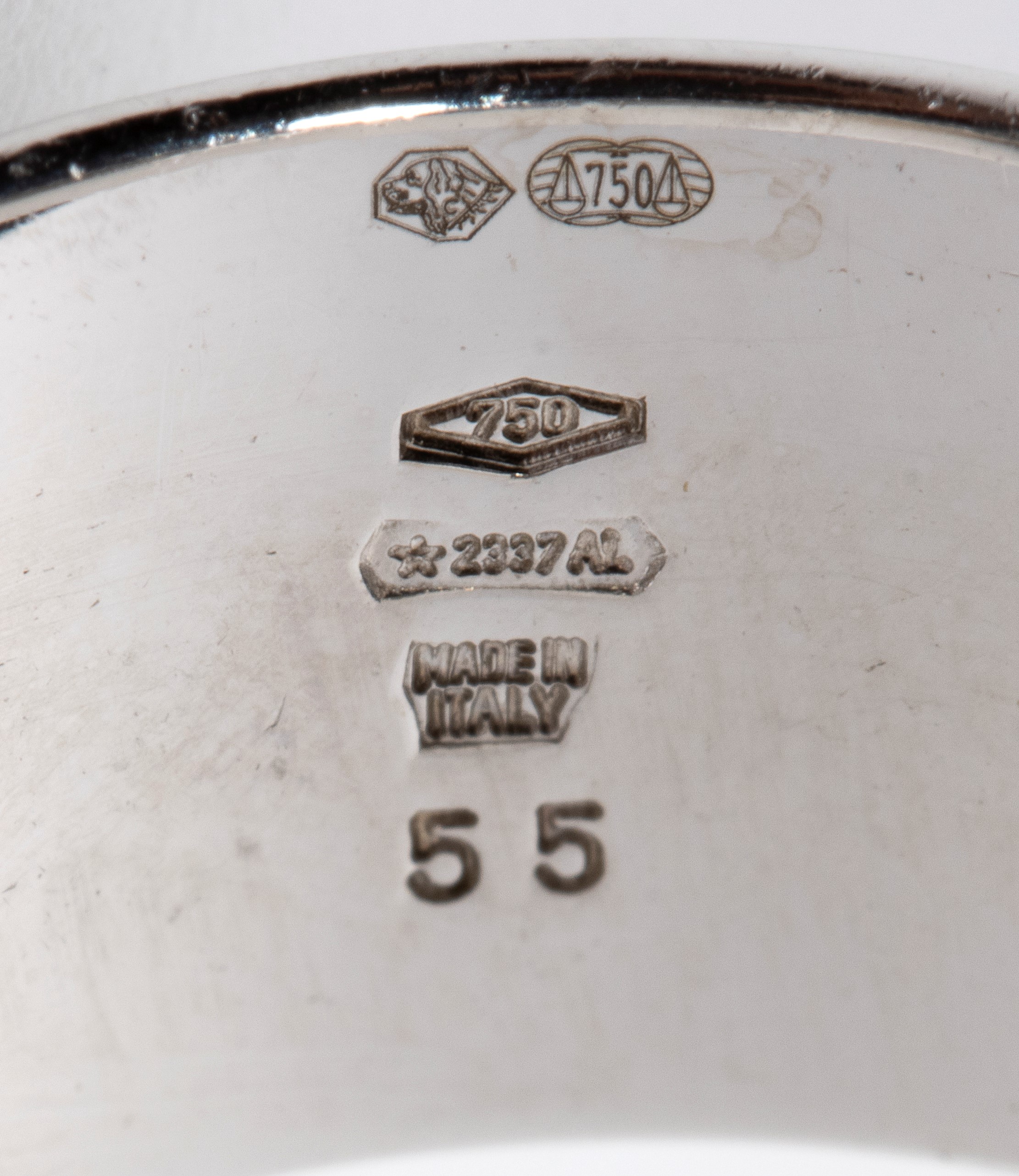 Anello a fascia in oro