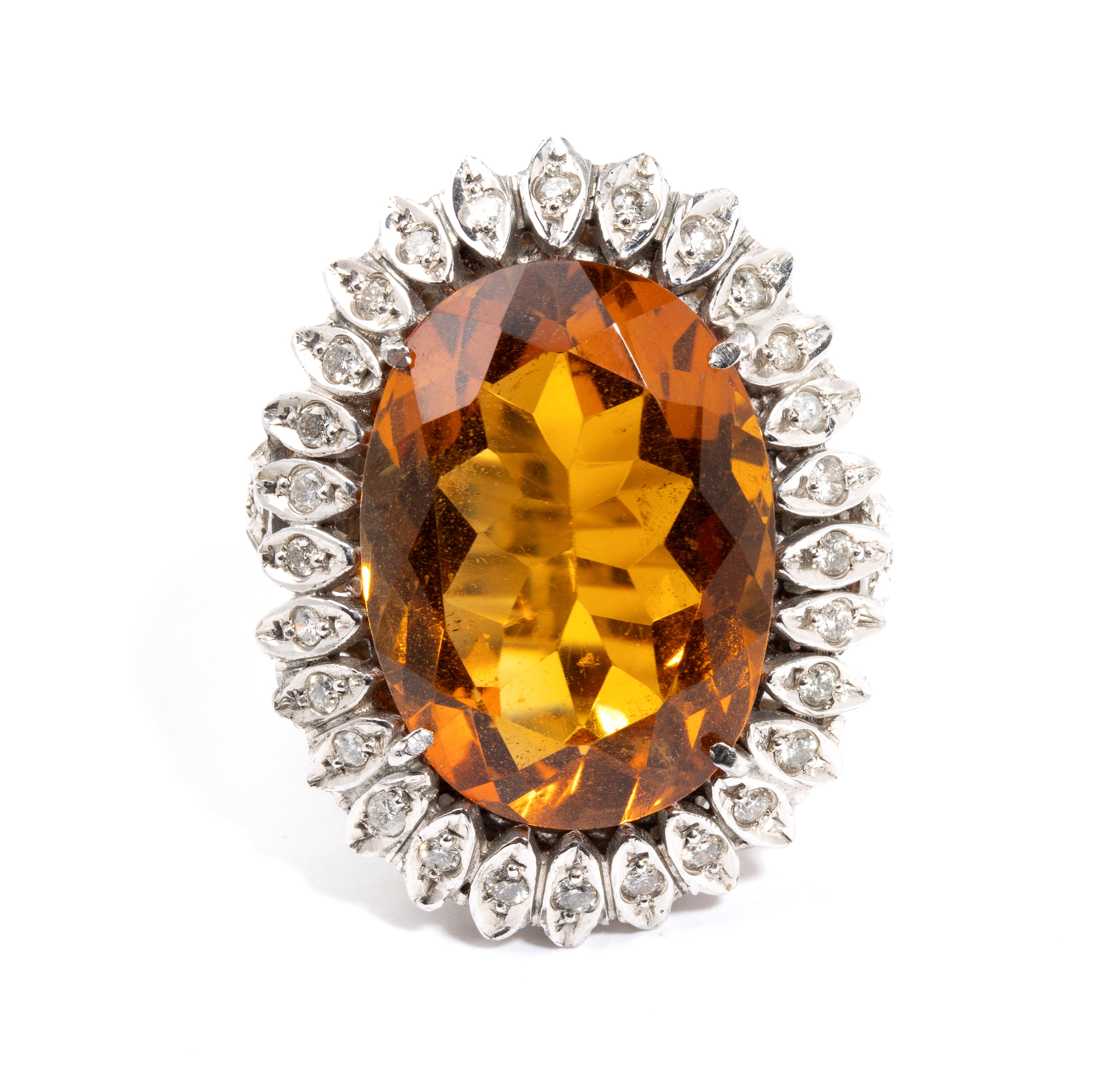 Anello in oro con diamanti e quarzo citrino