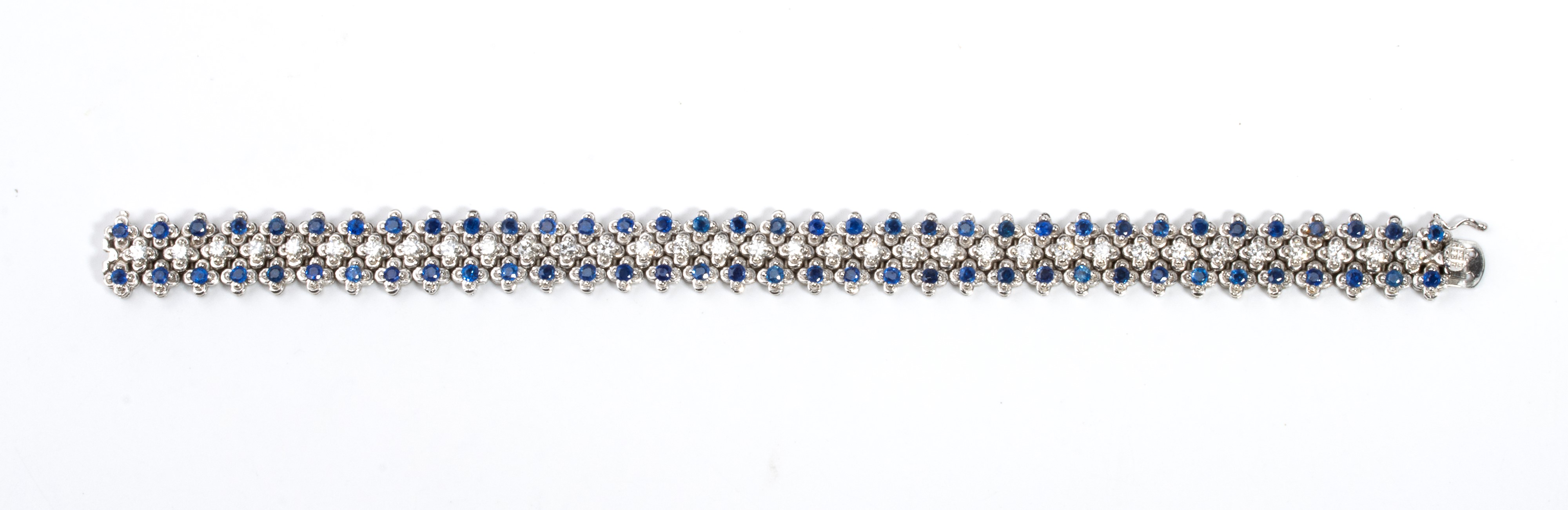 Bracciale in oro con diamanti e zaffiri