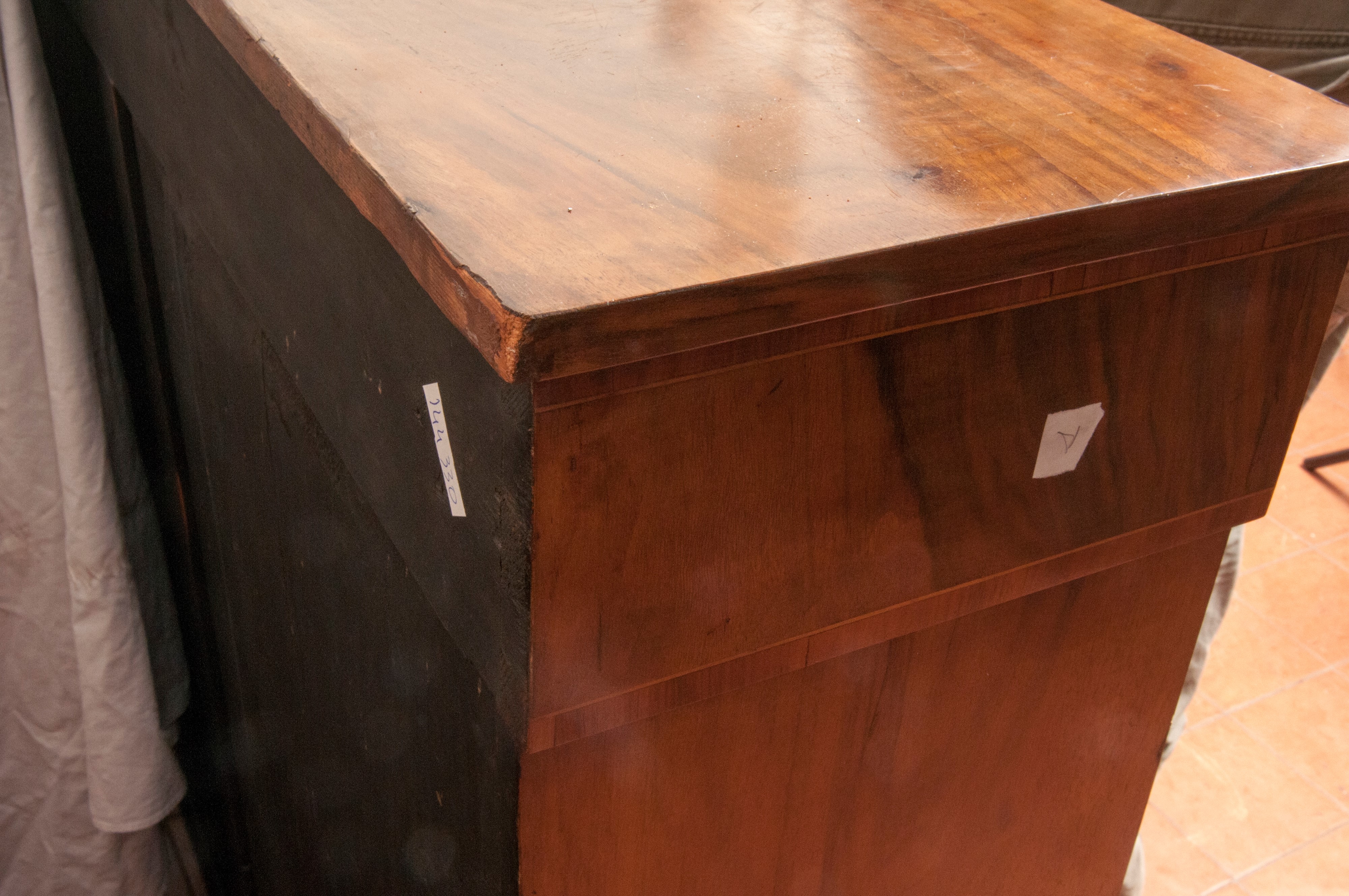 Credenza da Appoggio a Tre Sportelli