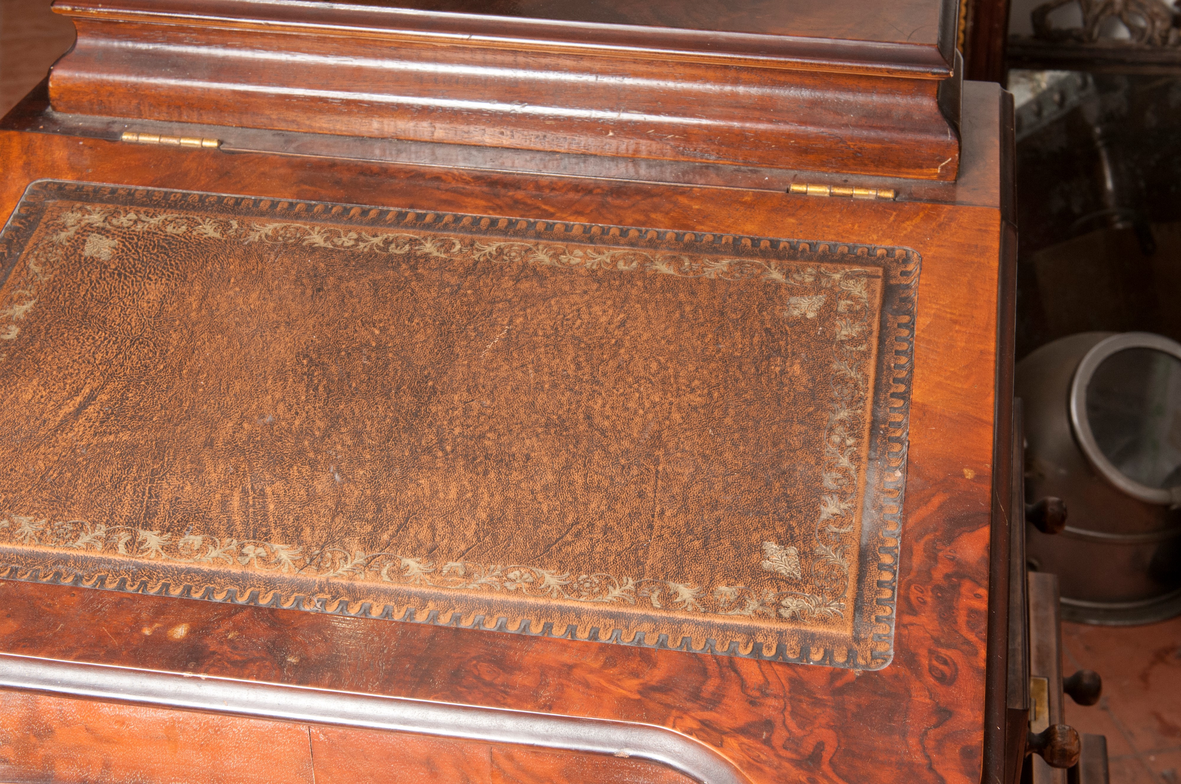Davemport a quattro cassetti, legno di mogano, piano a ribalta (metà XX secolo)
