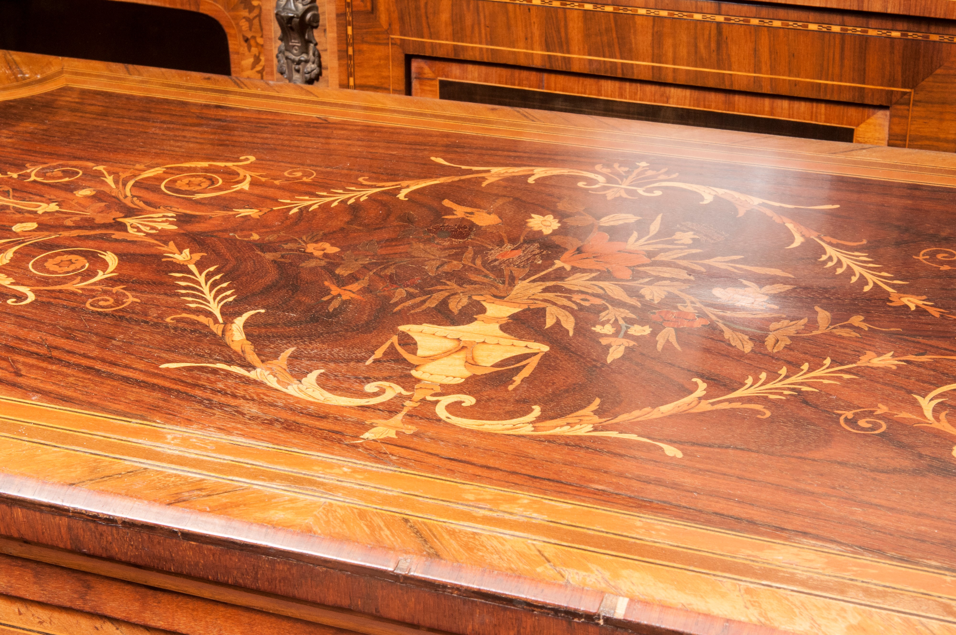 Cassettone a tre cassetti in legno, seconda metà XX secolo