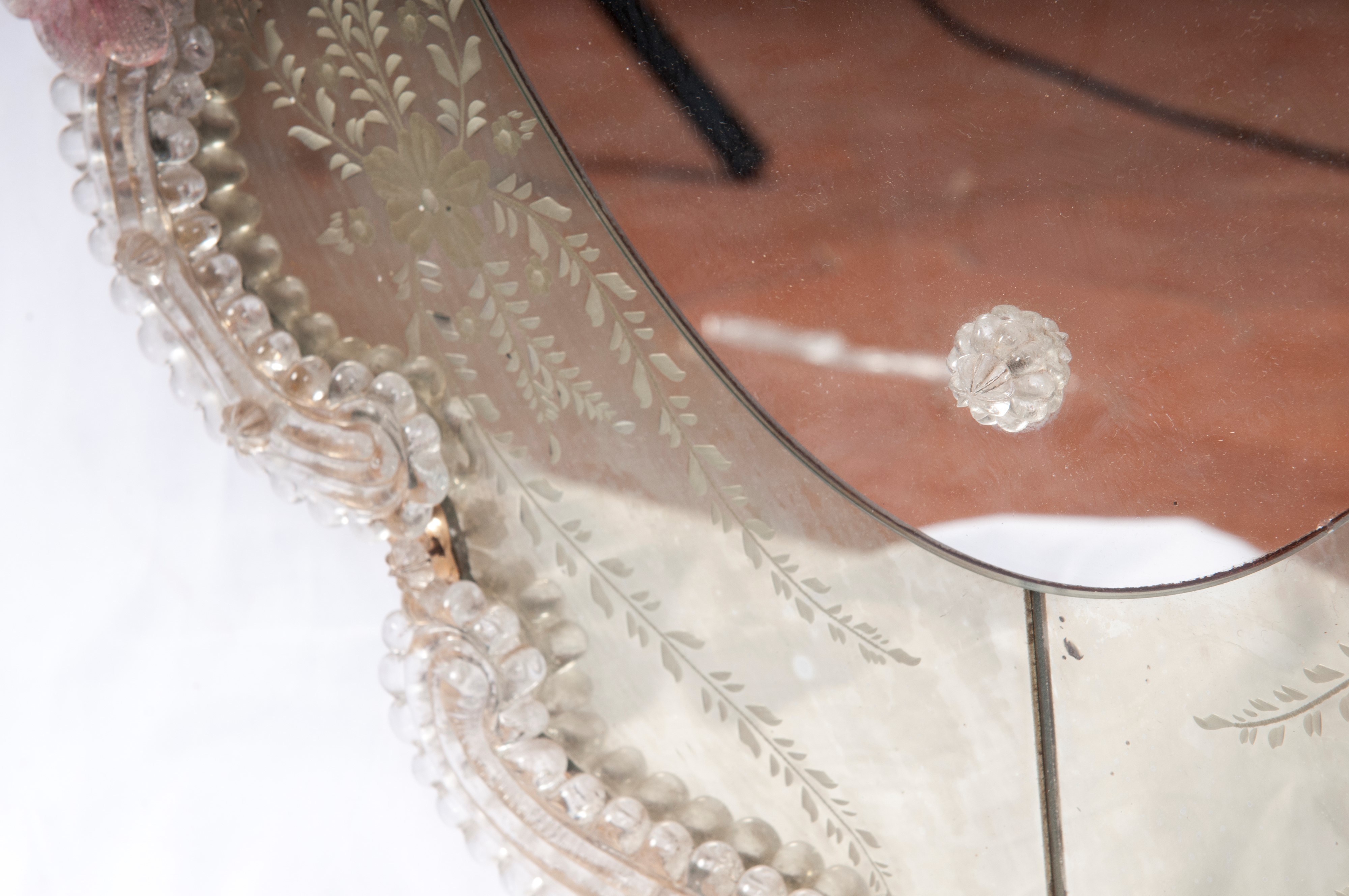 Specchiera di Murano da parete di forma ovale