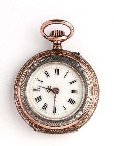 Orologio da tasca svizzero in argento 800/1000, cassa incisa e quadrante in smalto bianco