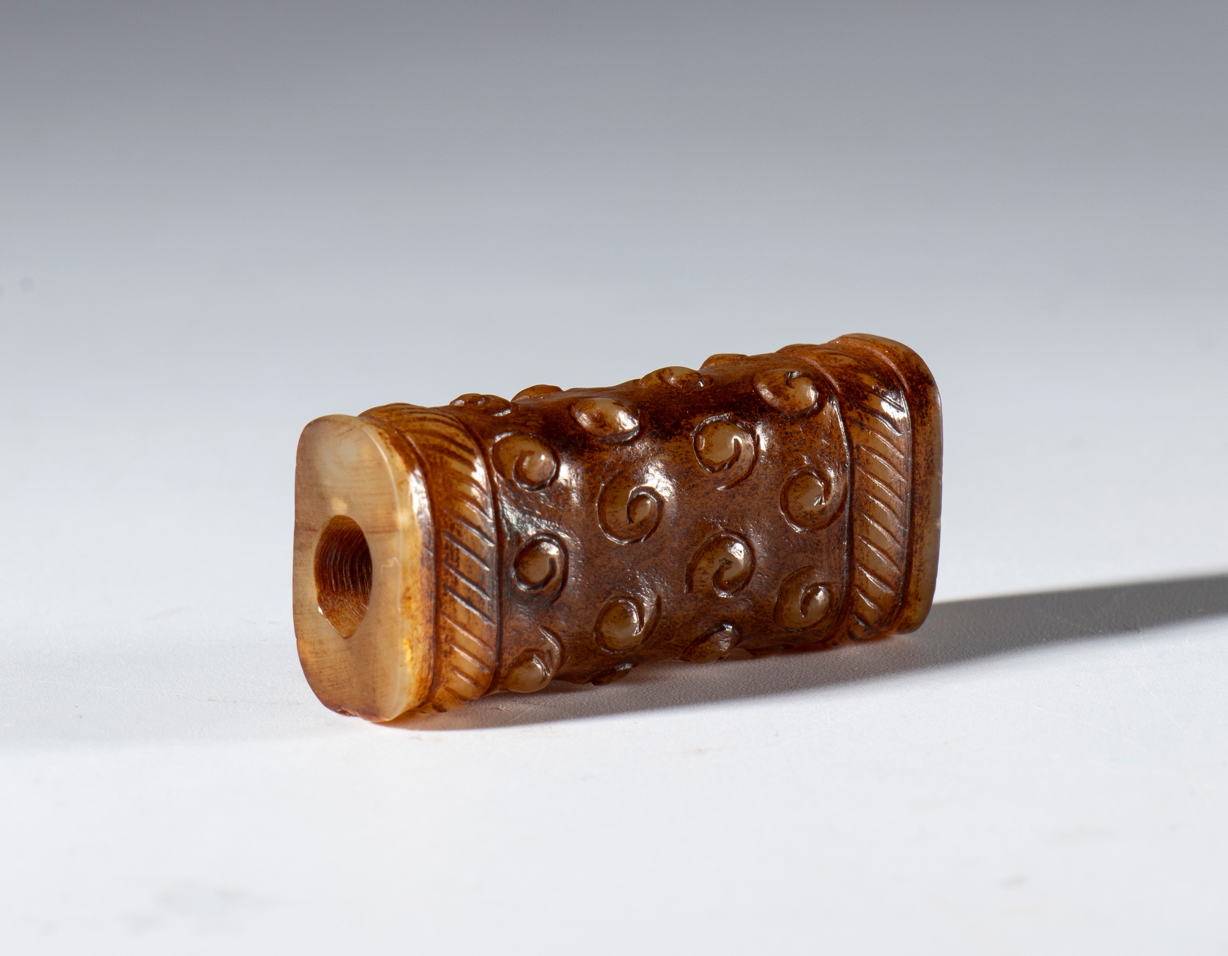 Pendente ornamentale in giada Hotan, Cina, dinastia Qing (1644-1912), XIX secolo