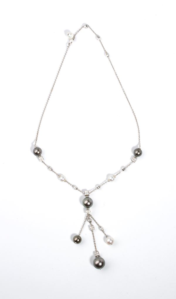 BULGARI - Collezione "Lvcea": girocollo in oro con perle e diamanti 