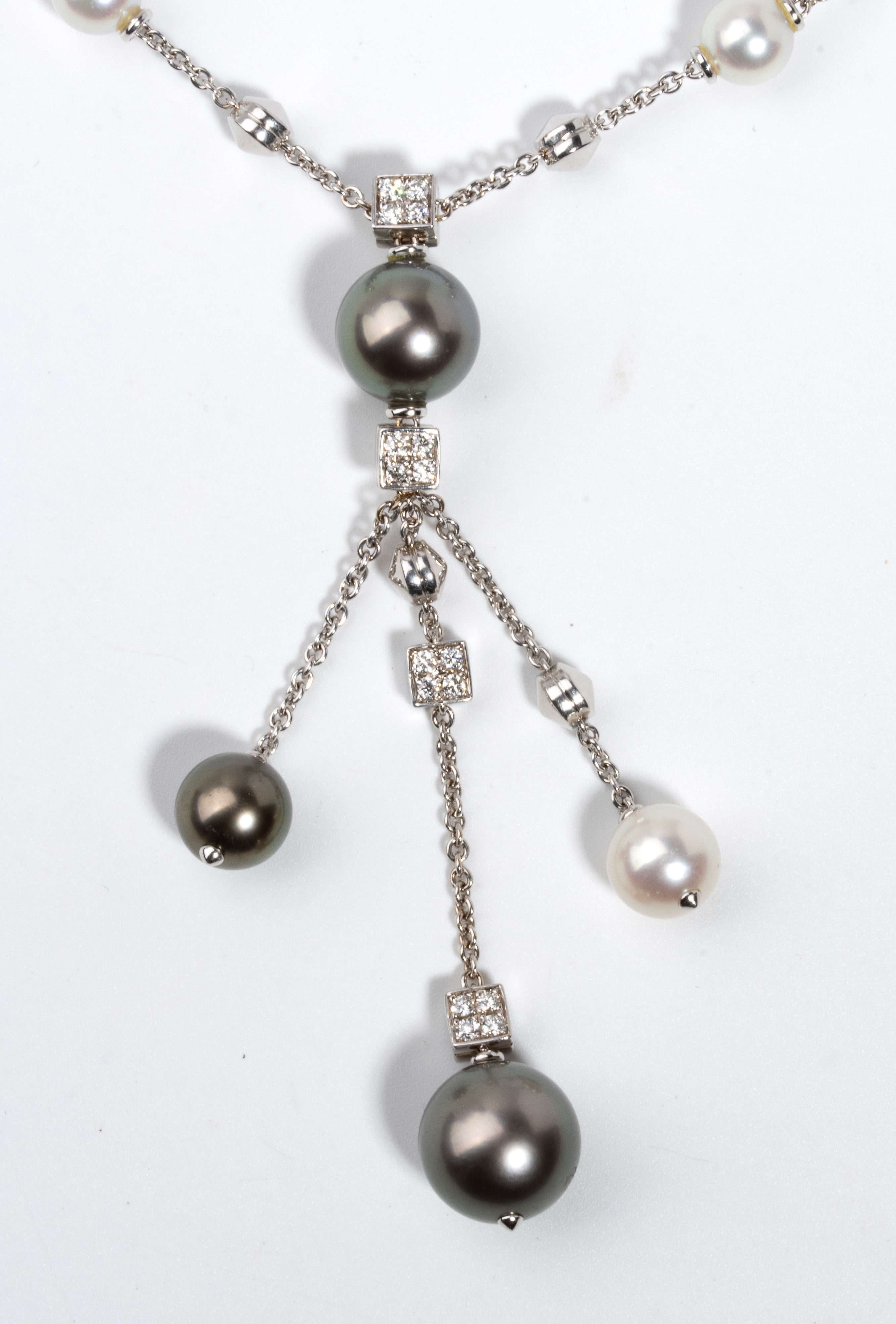 Collezione "Lvcea": girocollo in oro con perle e diamanti