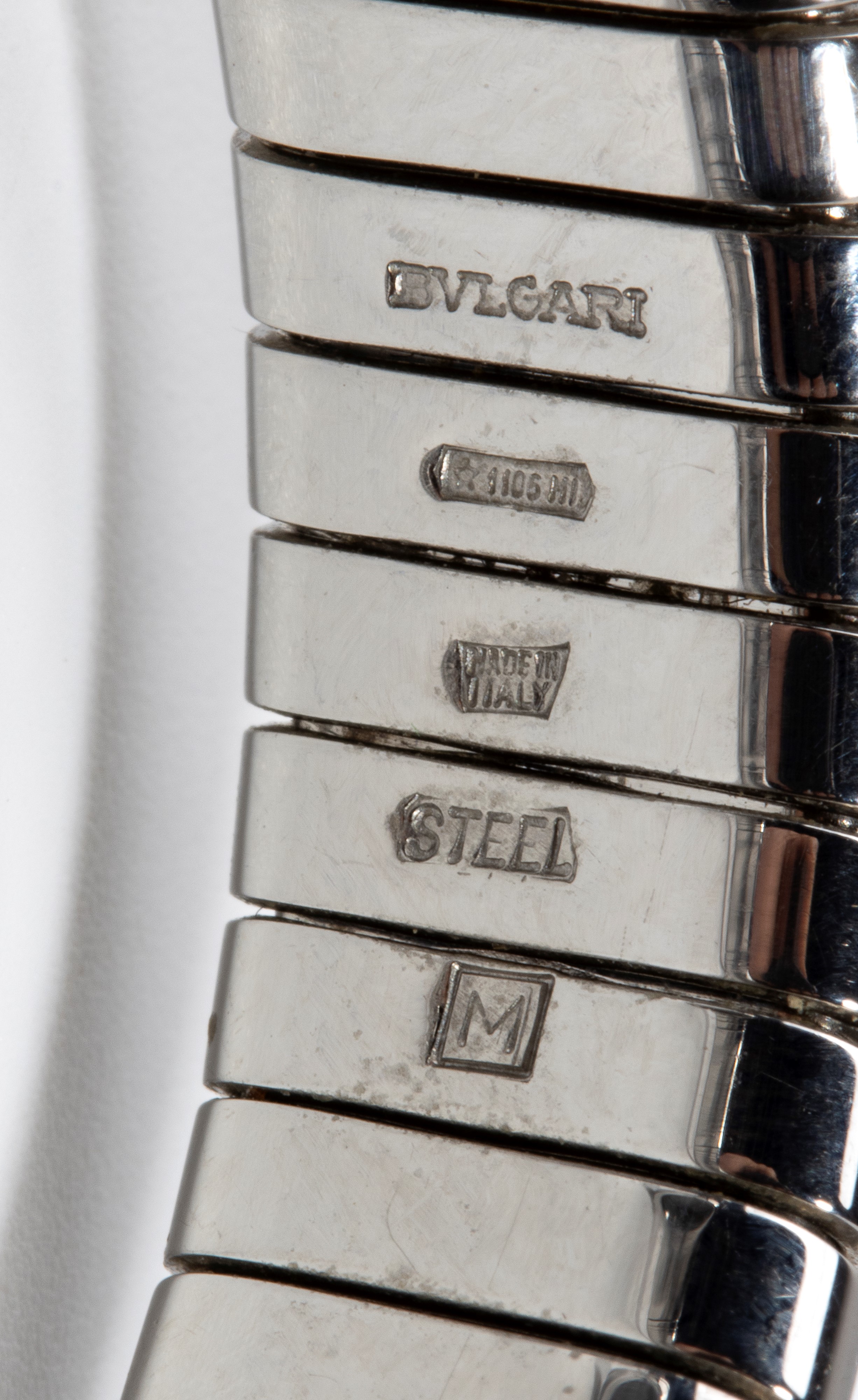 Collezione "Bulgari-Bulgari": bracciale in acciaio a maglia tubogas con onice