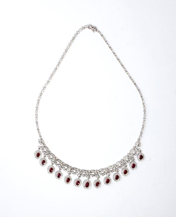 Girocollo in oro con diamanti e rubini