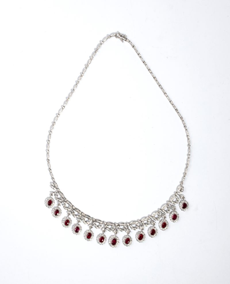 Girocollo in oro con diamanti e rubini