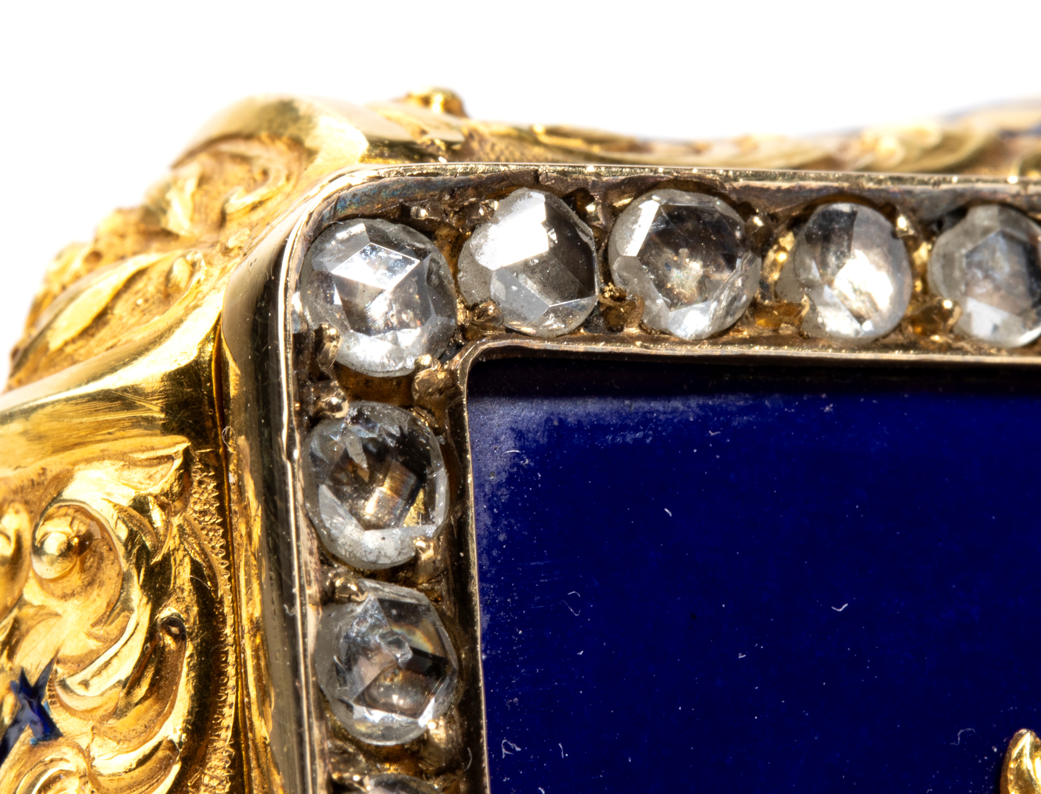 Francia (XVIII secolo), Tabacchiera francese dell’Ancien Régime in oro con diamanti e smalti poli...