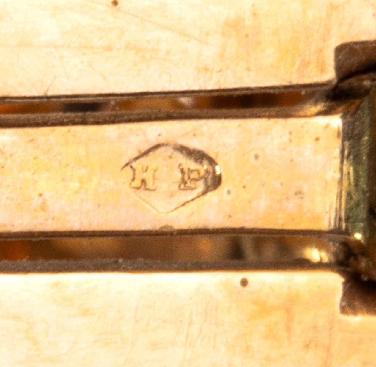 Set di gemelli e bottoni da sparato, oro 18k con madreperla scura e diamanti (anni ’20)