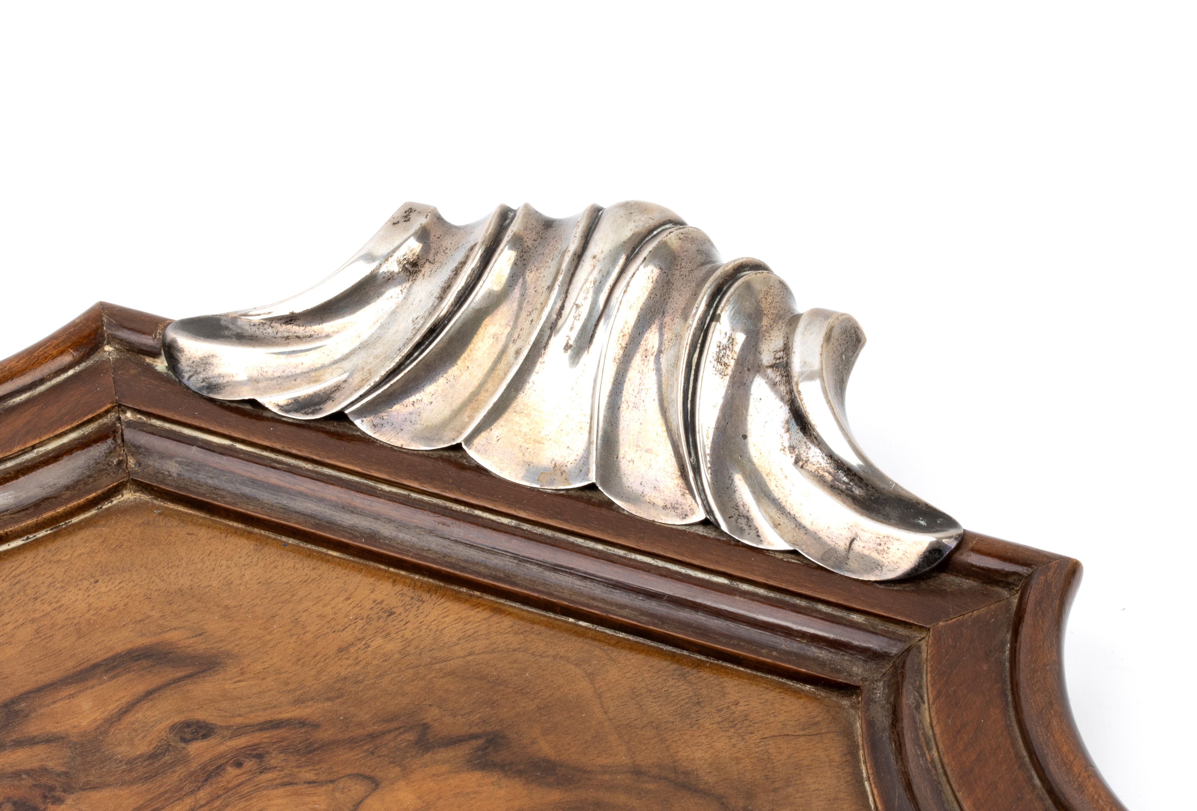 Vassoio italiano in legno di noce e argento 800/1000, anni ’30 del XX secolo