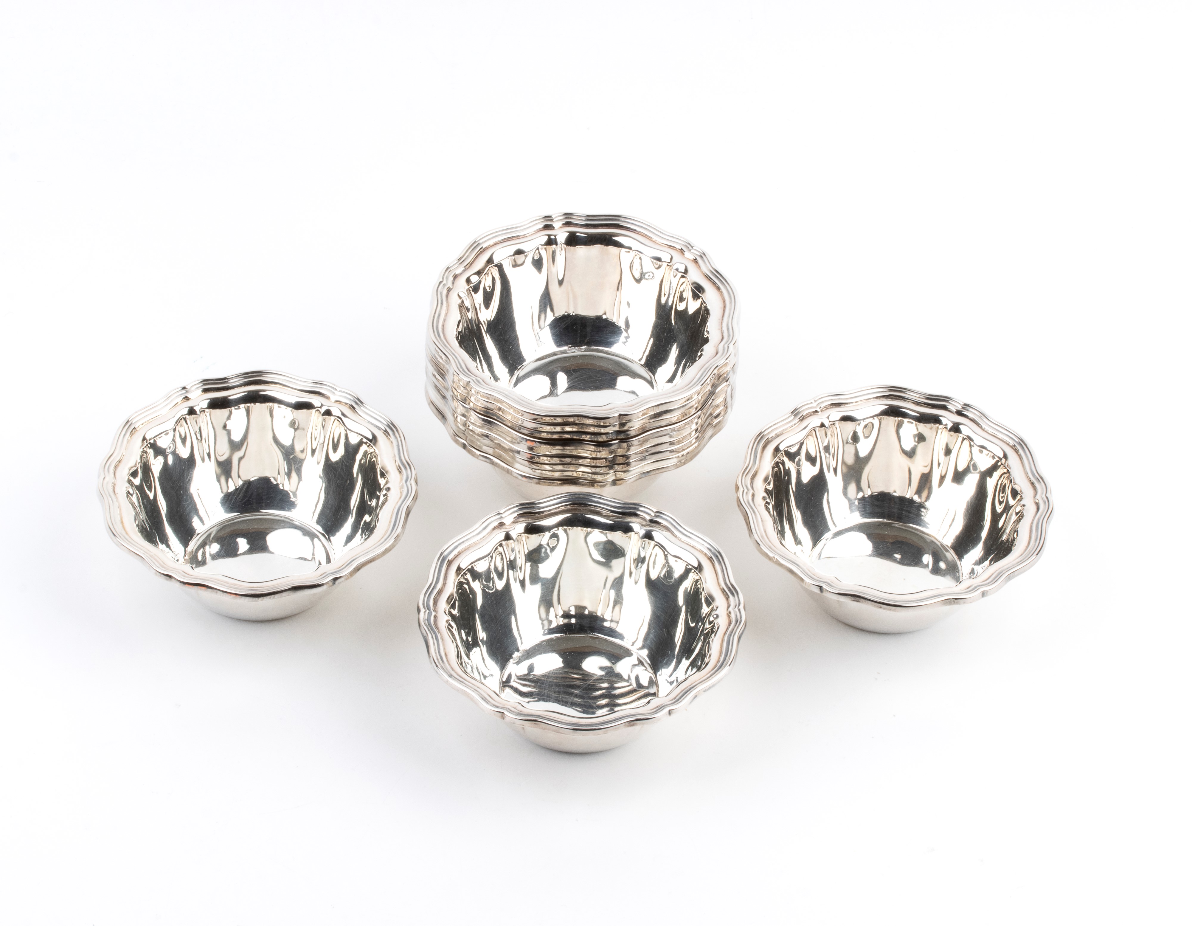 Coppette italiane in argento 800, 12 esemplari, metà XX secolo