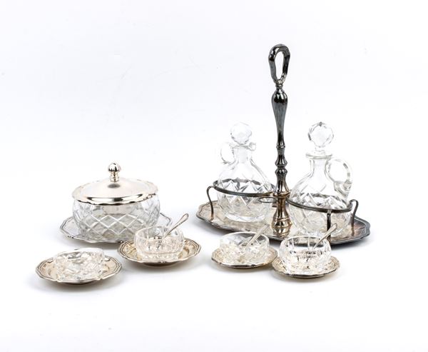 PIETRASANTA GIOVANNI - Acetoliera, formaggiera e 4 saliere italiane in argento