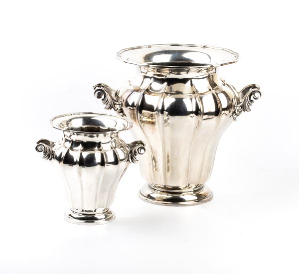 Lotto di due vasi italiani in argento