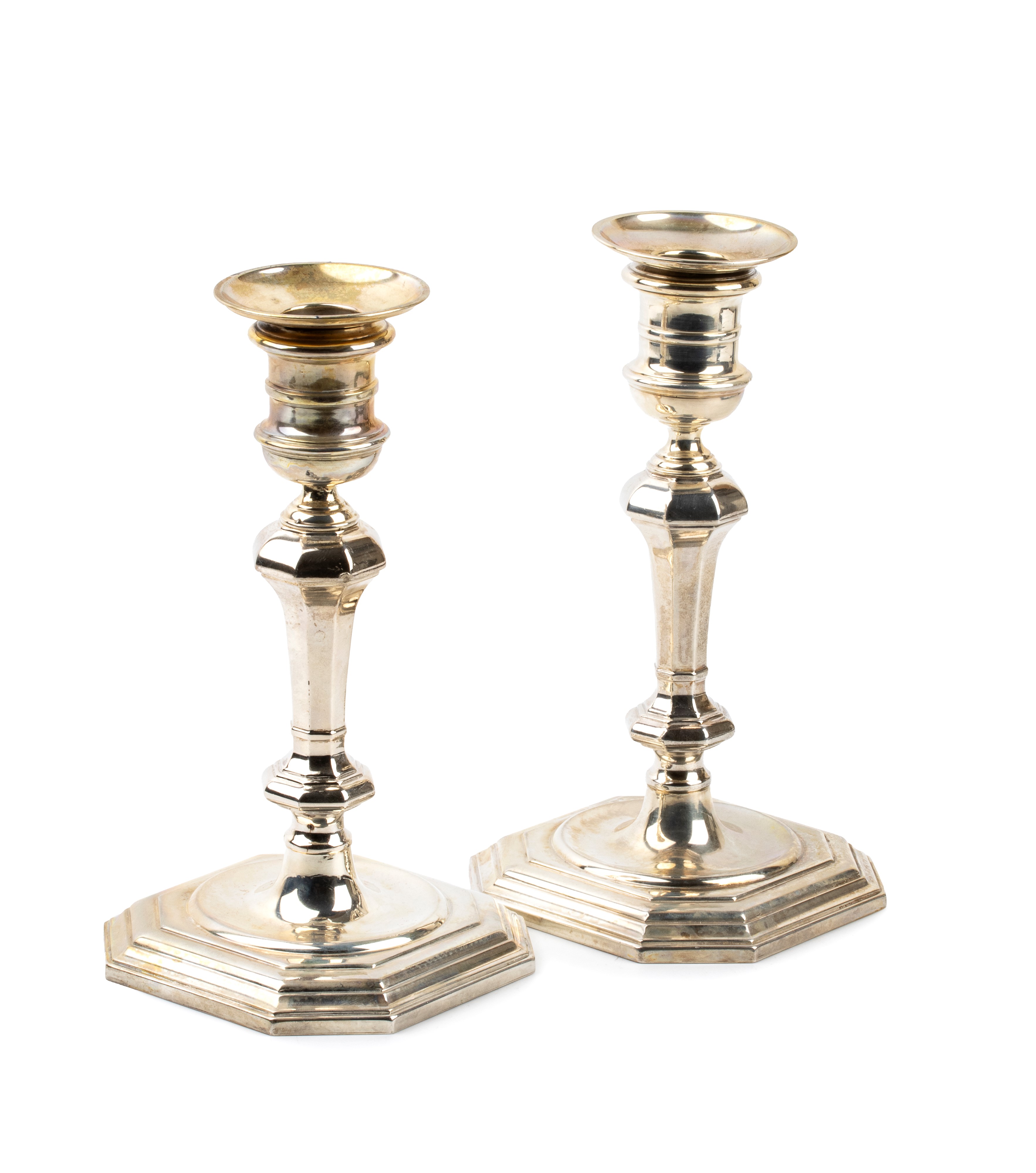 Coppia di candelieri italiani in argento 800/1000, metà XX secolo