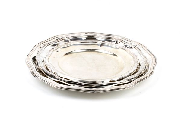 Lotto di cinque vassoi italiani in argento