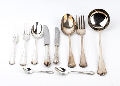 Servizio di posate italiano in argento 800/1000 per 12 persone (99 pezzi), metà XX secolo