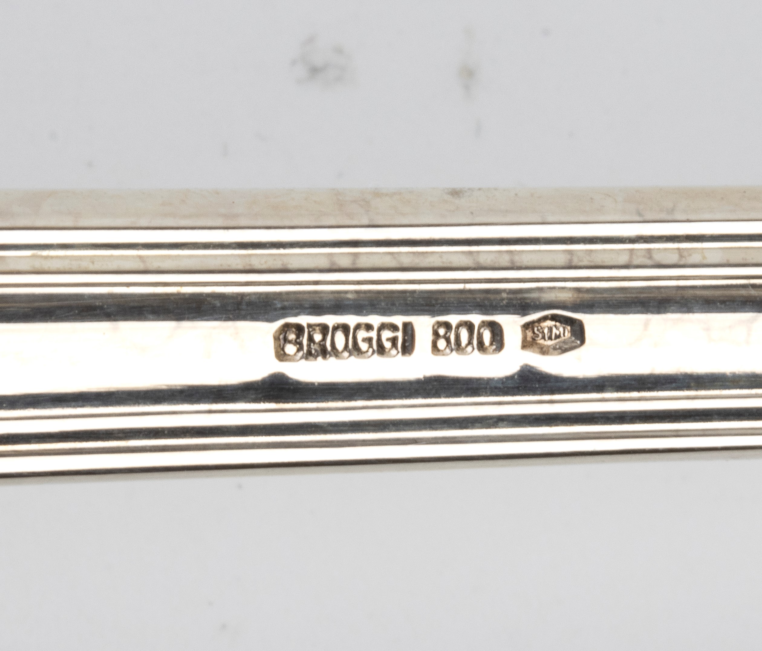 Broggi - Servizio di posate italiano in argento 800/1000 per 12 persone (99 pezzi), metà XX secol...