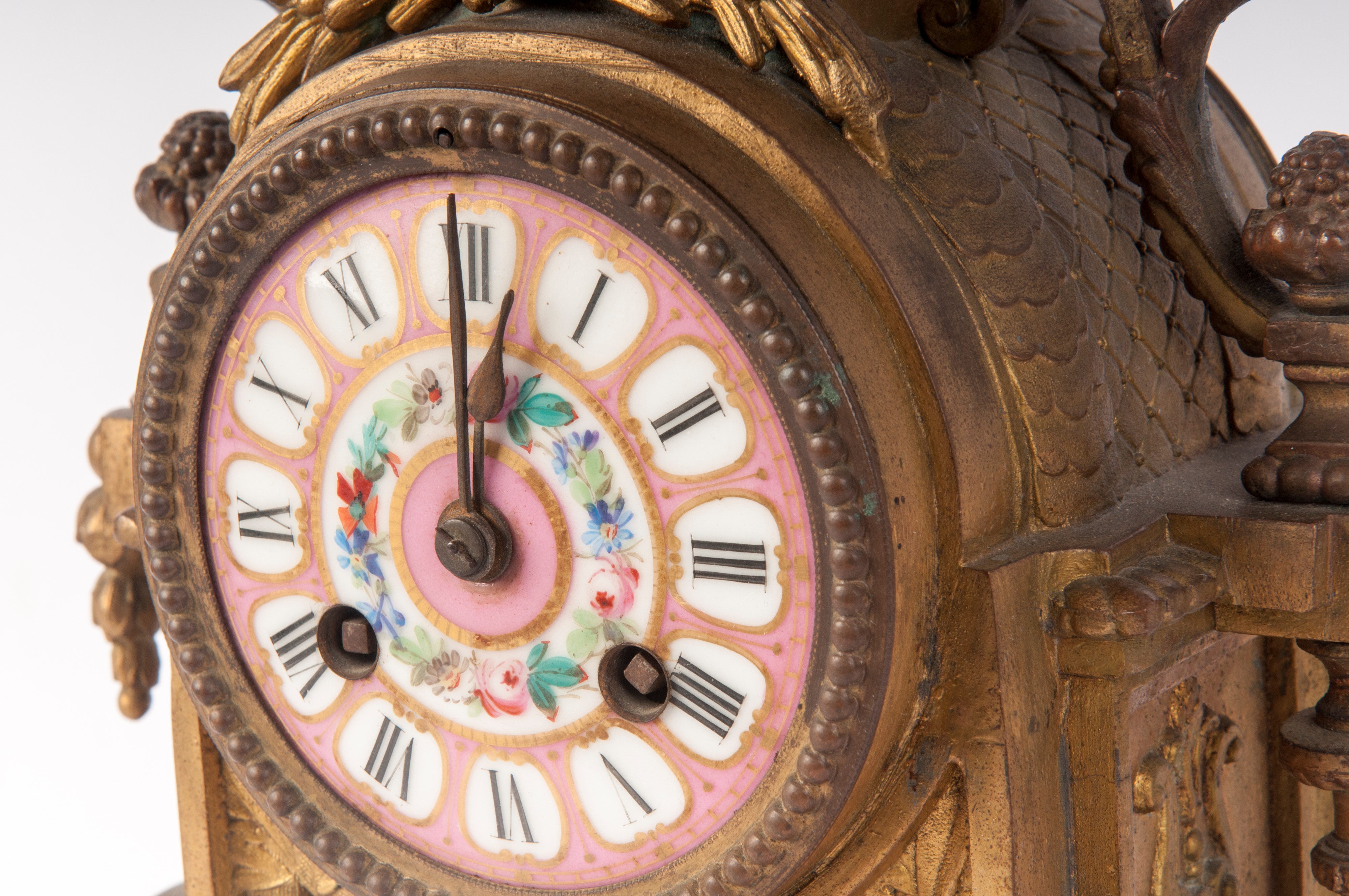 Orologio da appoggio barocco, bronzo e porcellana, seconda metà XIX secolo