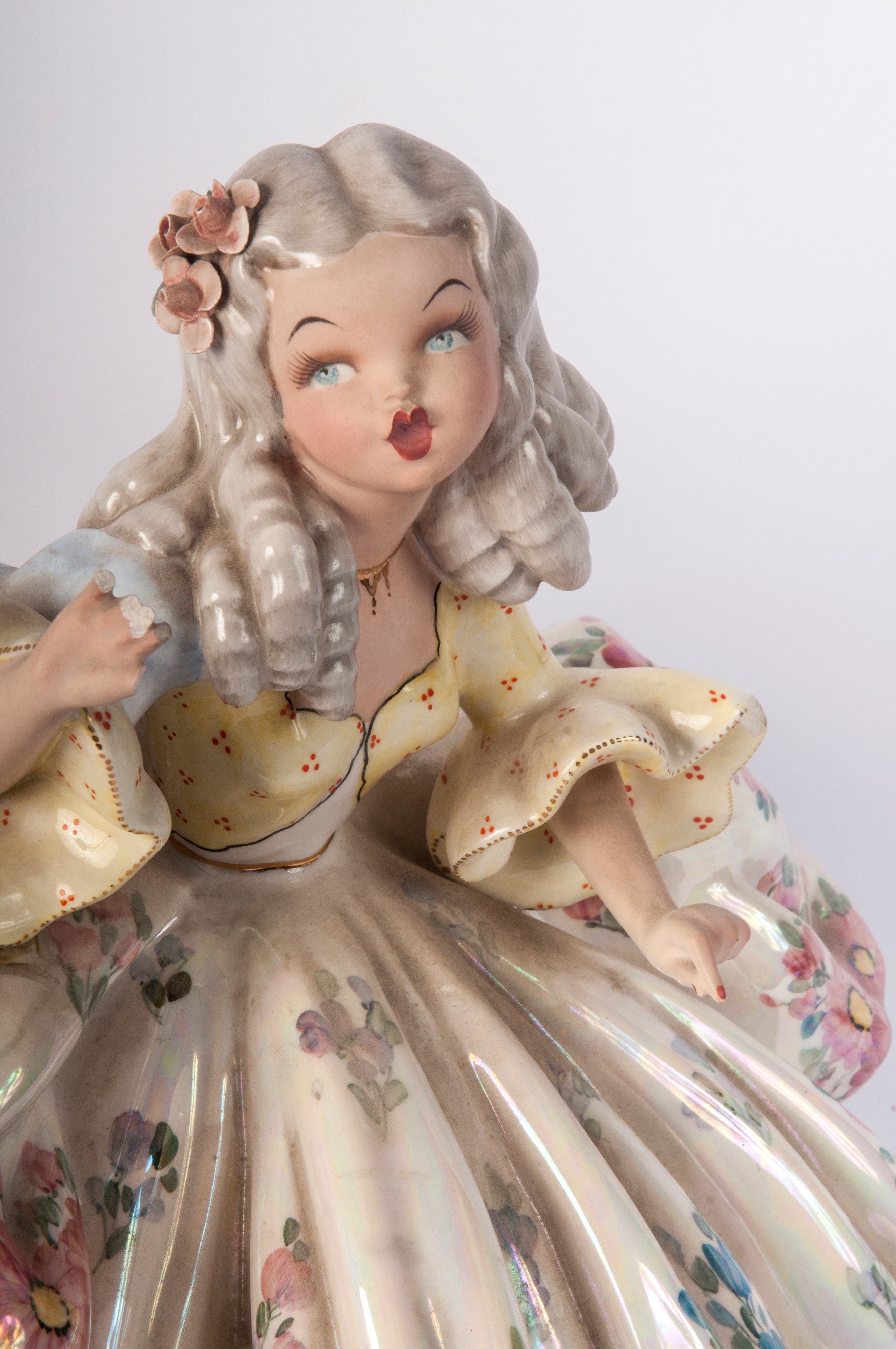 Bimba con boccoli