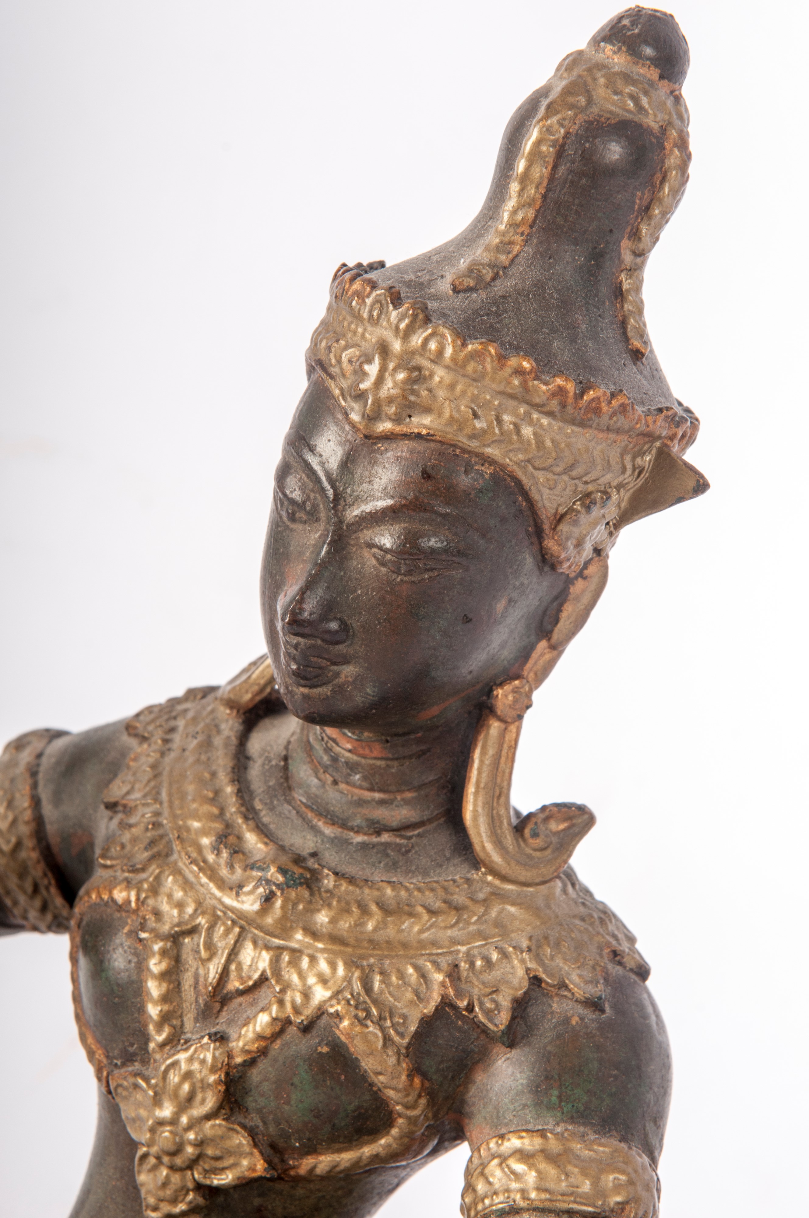 Figura femminile mitologica musicante ( Kinnari ?)in bronzo