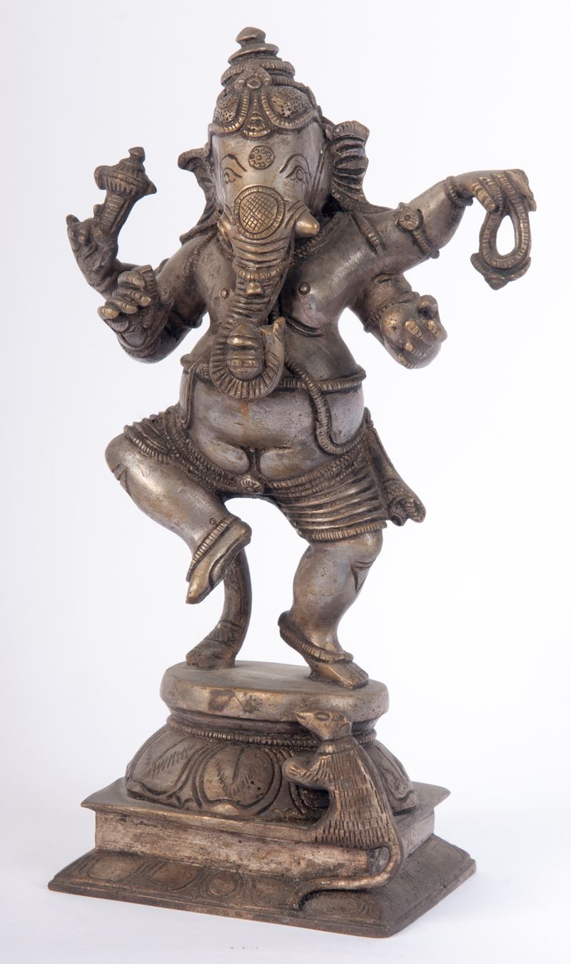Scultura a tutto tondo di Ganesha danzante