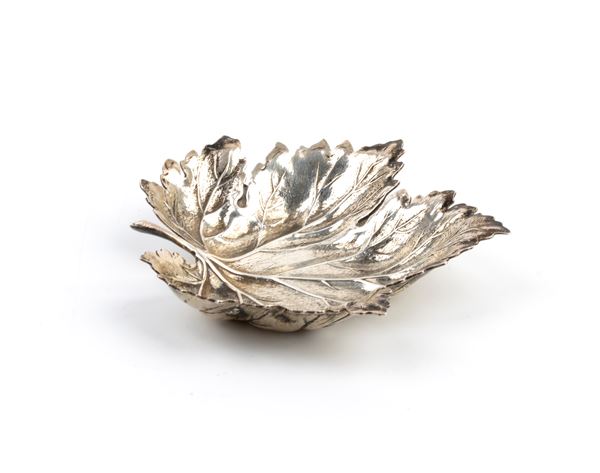 Buccellati, collezione natura: ciotola leaves foglia di vite in argento