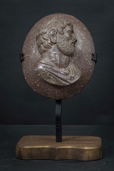 Italia, Rilievo di imperatore romano in porfido rosso egiziano