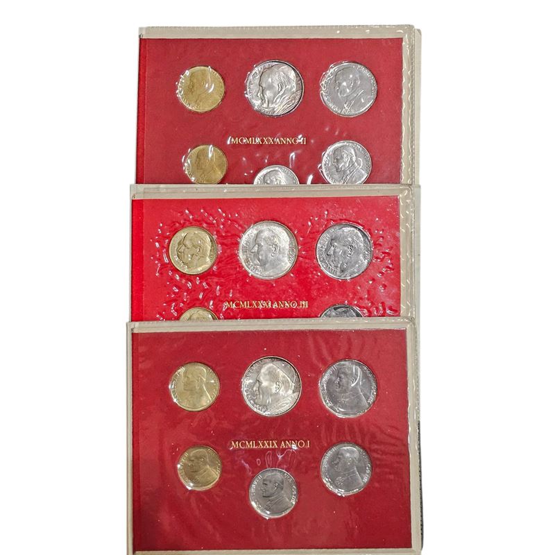 Vaticano. Giovanni Paolo II (1978-2005). Lotto di 3 Serie Divisionali in Astuccio Anno i - II - I...