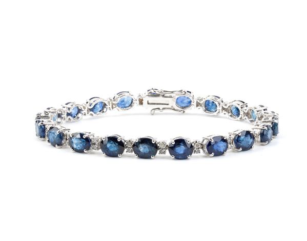 Bracciale in oro con diamanti e zaffiri  