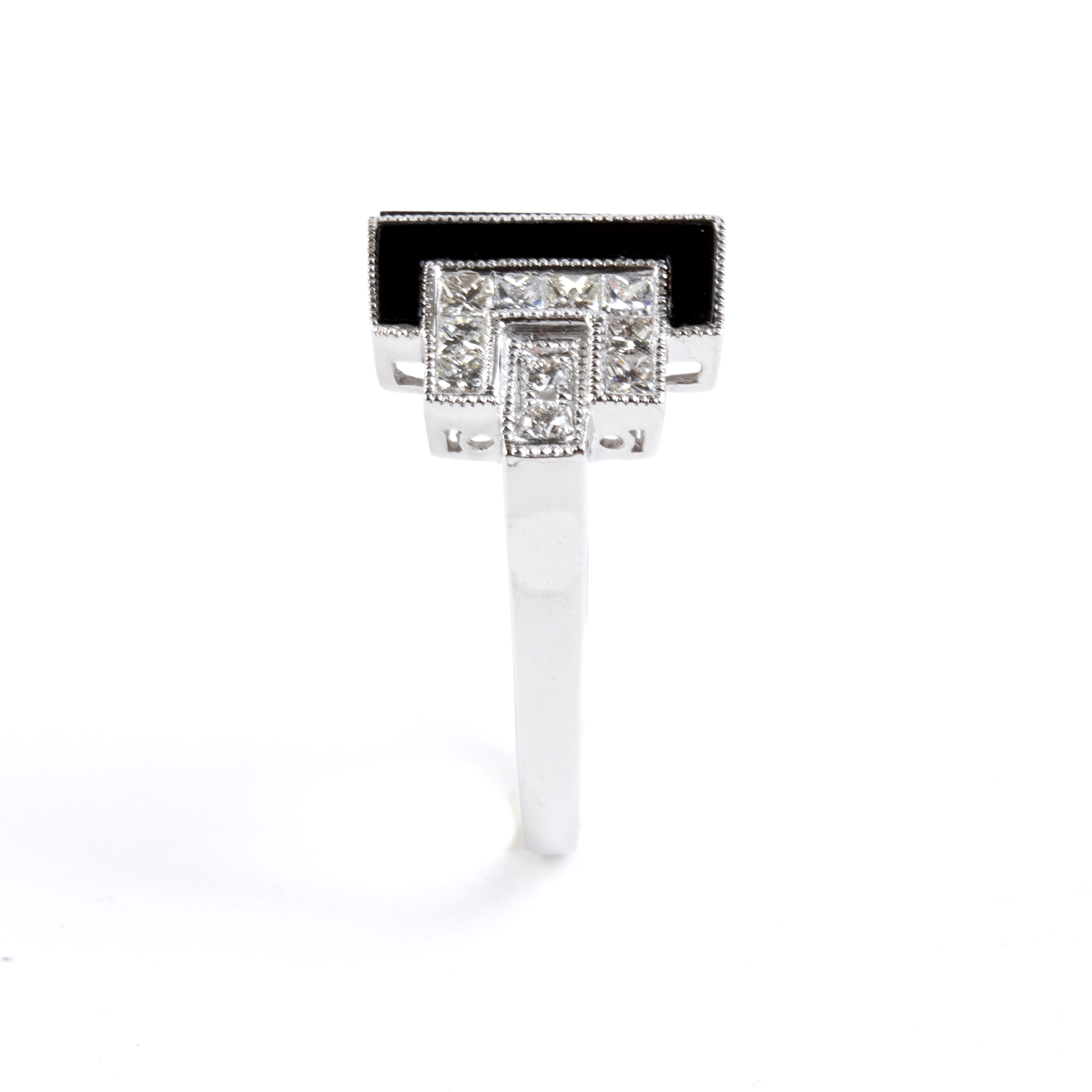 Branar Paris - Branar, Anello in stile Déco in platino con onice e diamanti