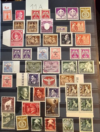 Filatelia - Germania III Reich. Interessante Lotto di Numerosi Francobolli in 16 Pagine. in Album...