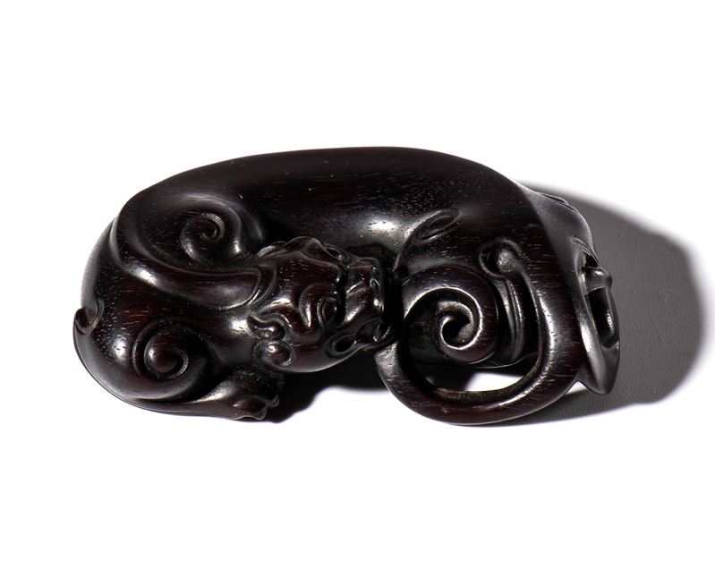Figurina di drago, scultura in legno di sandalo, Cina, XX secolo