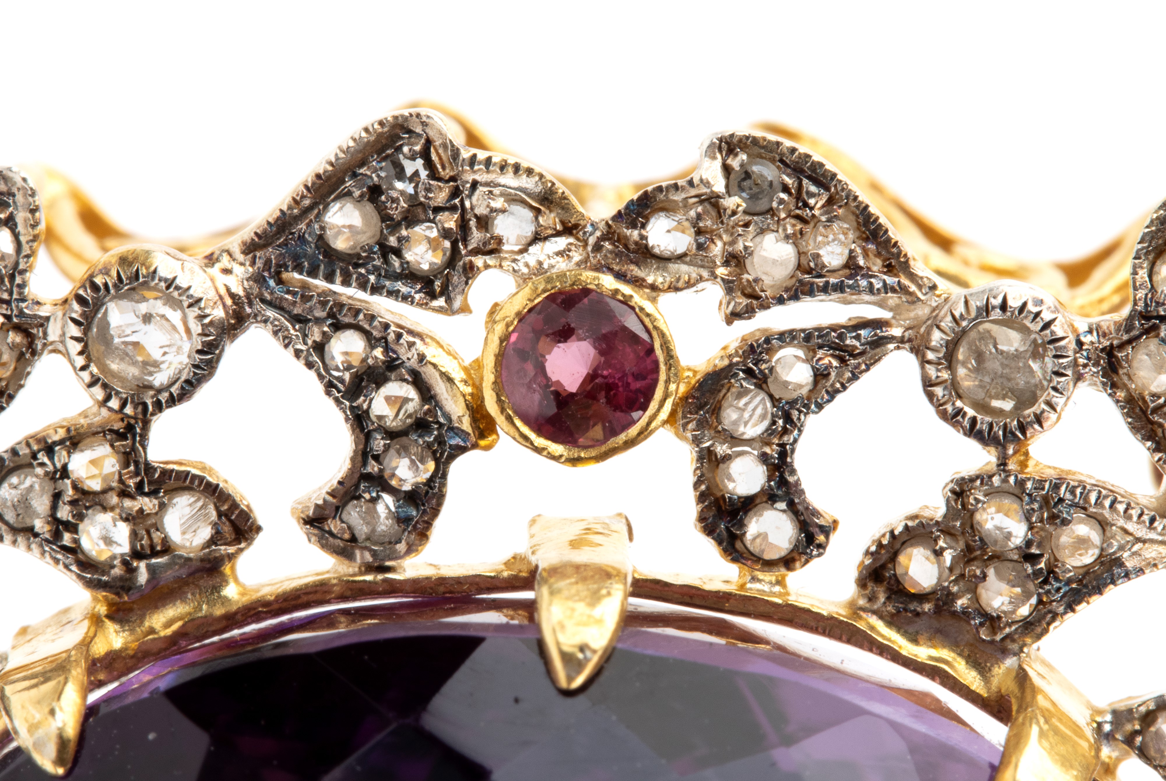 Pendente in oro giallo 14k e argento, ametista, rubini e diamanti