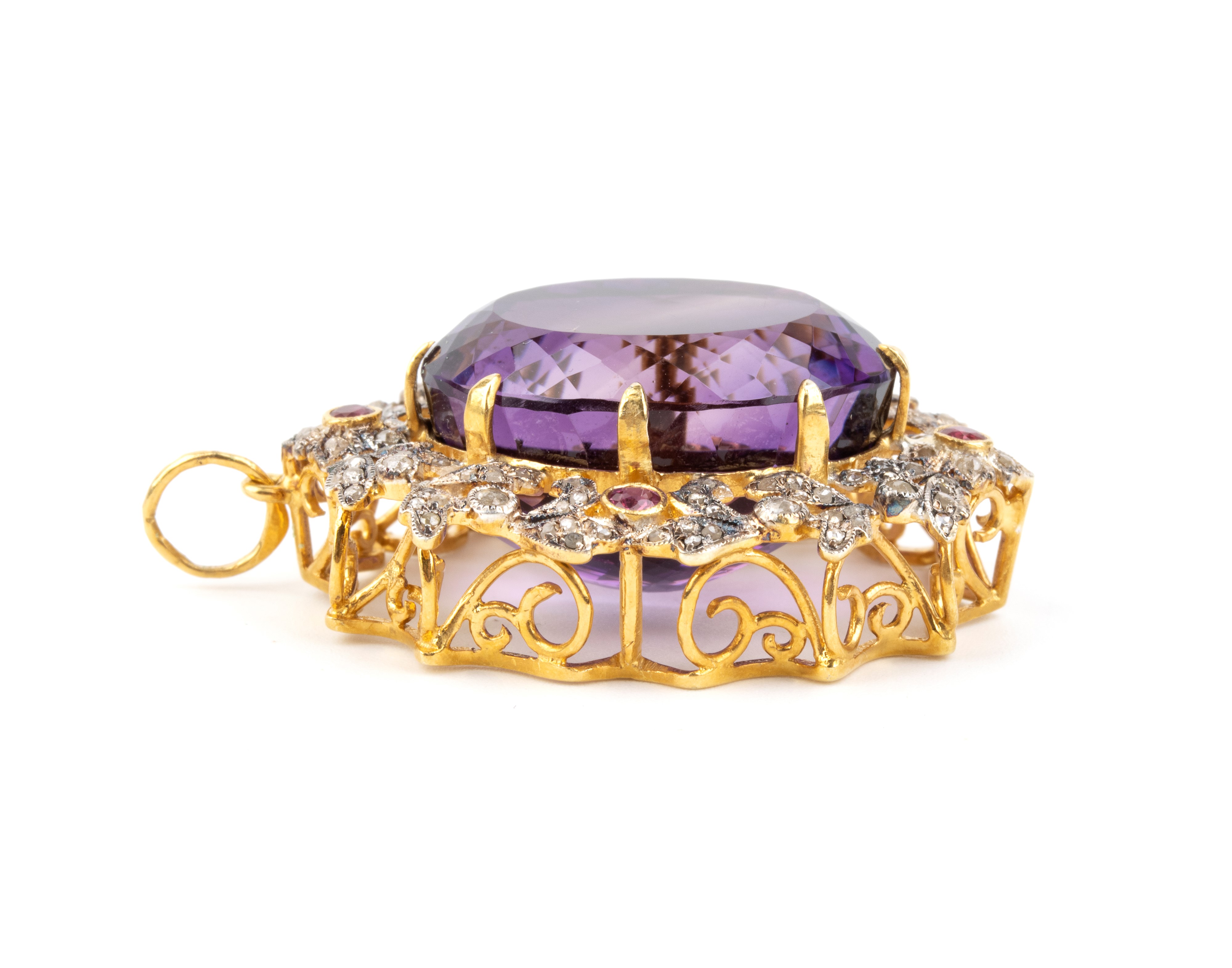 Pendente in oro giallo 14k e argento, ametista, rubini e diamanti