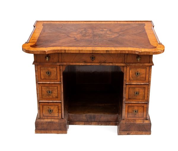 Center Desk 