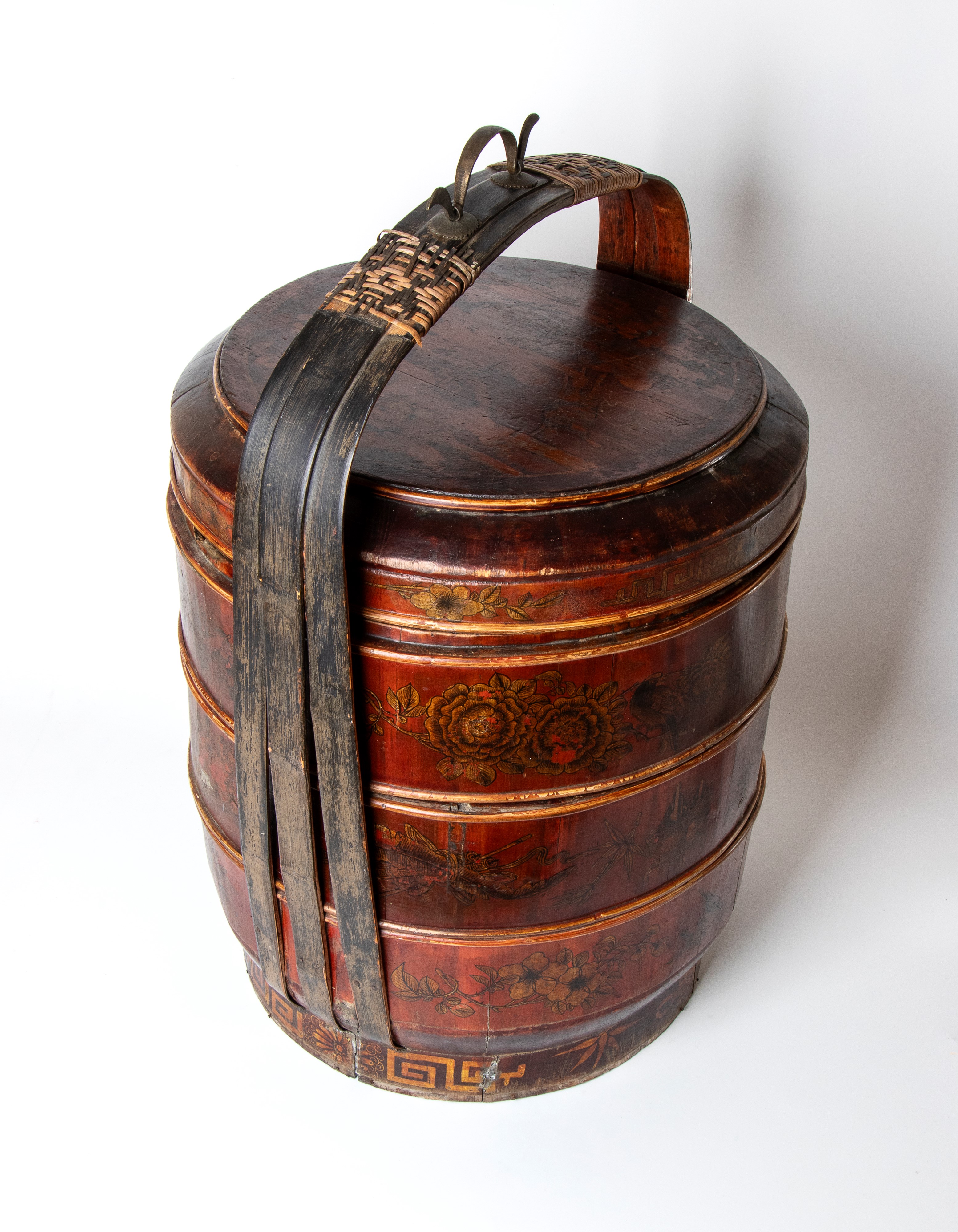 Porta vivande, legno laccato e dipinto, Cina, XIX secolo