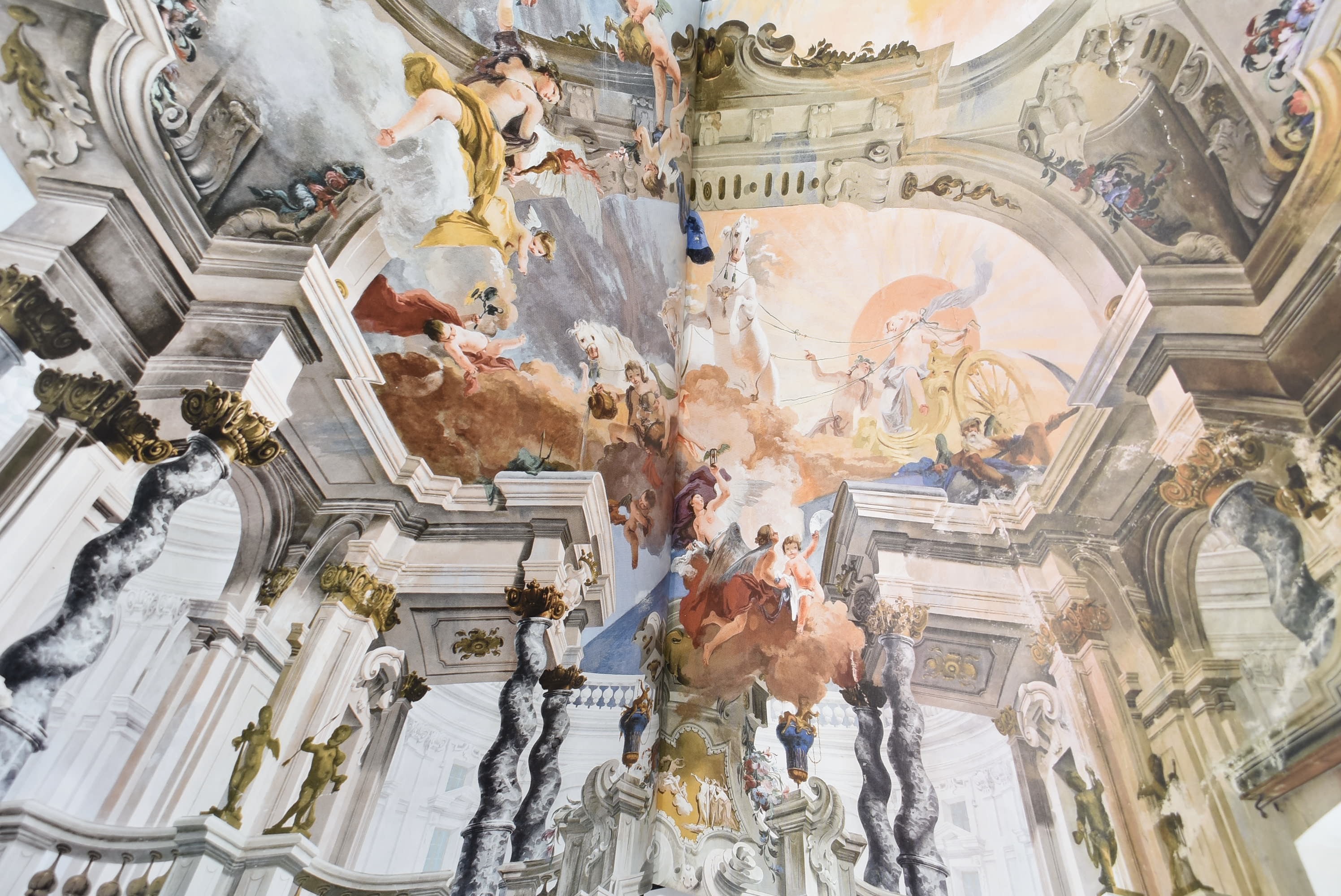 Calabrese, Omar, L'Arte del Trompe-l'œil (2011) — catalogo d’arte illustrato