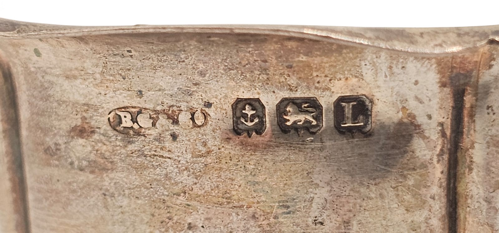 Britton, Gould & Co. - Set inglese di saliere e pepiera in argento 925/1000, Birmingham 1935-1936