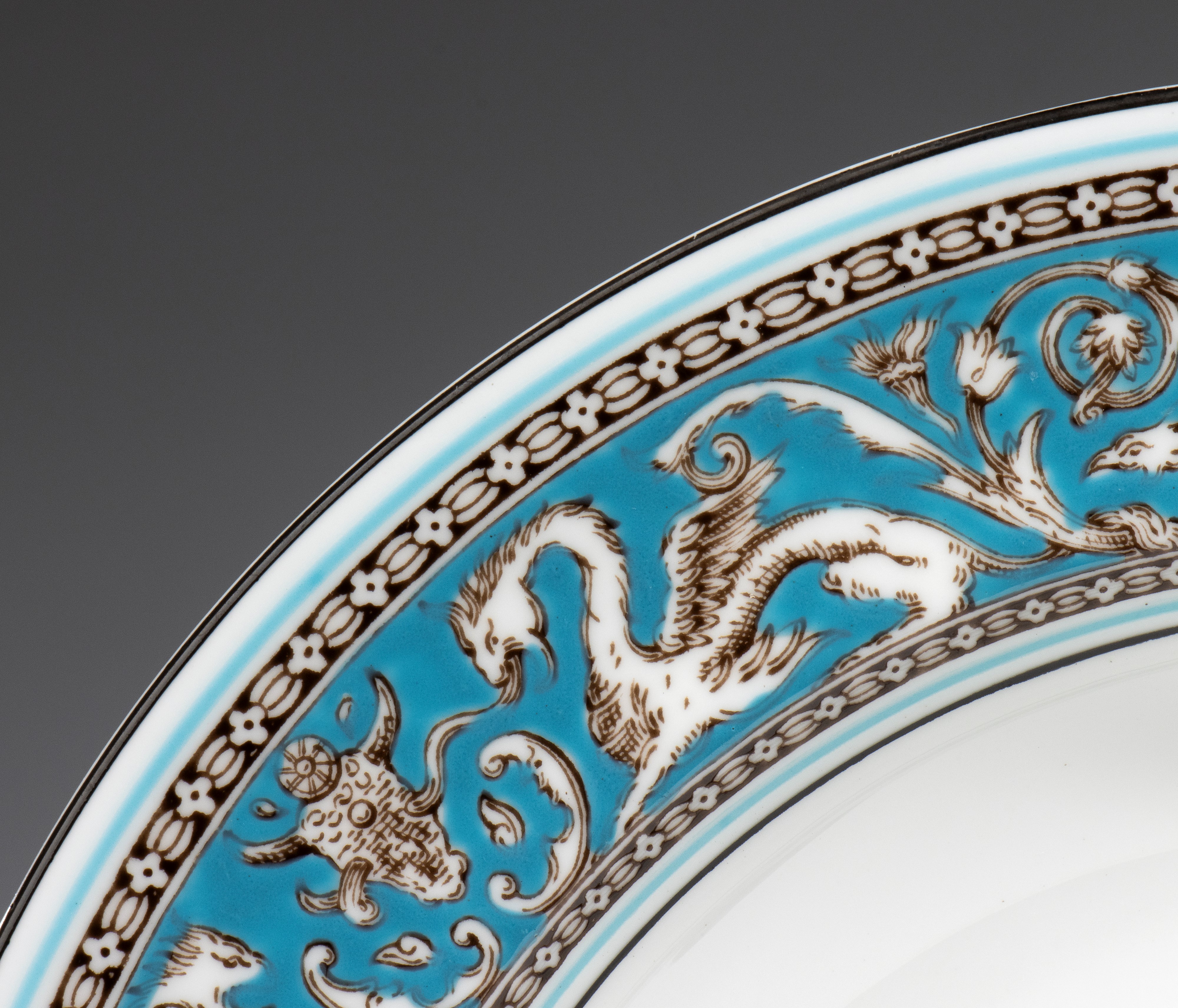 Wedgwood, Servizio da tavola “Florentine turquoise” in Bone China (mod. W2714), 70 pezzi