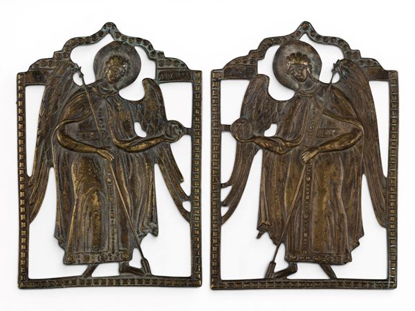 Pair of icons depicting the Archangels Gabriel and Michael