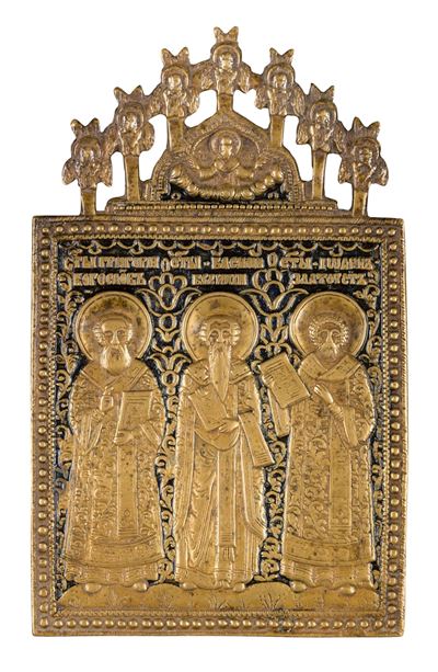 XIX secolo, Icona da viaggio raffigurante i Tre Santi Gerarchi, fusione in bronzo con smalti poli...