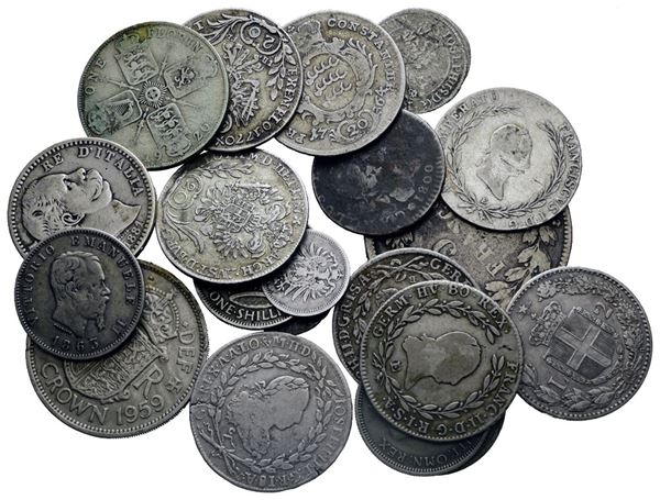 ESTERE. LOTTO MULTIPLO DI MONETE VARIE ITALIANE ED ESTERE IN AG. ANNI, TITOLI E PESI VARI. PESO TOTALE 150 GR CIRCA.