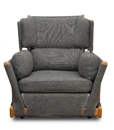 Piero Martini, Coppia di poltrone "Viola" per Cassina (1977)